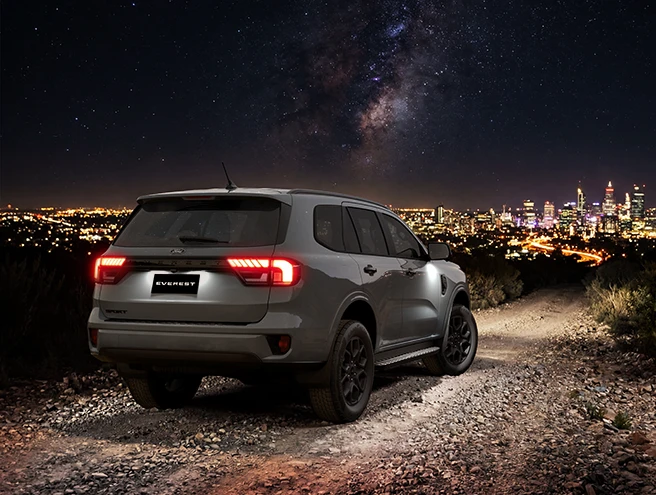 Hệ thống đèn chiếu sáng theo vùng Full LED trên Ford Everest Sport 2.0L 4x2