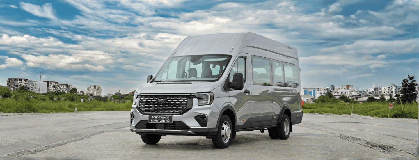 Ford Transit Premium+ 18 chỗ ngồi mới nhất