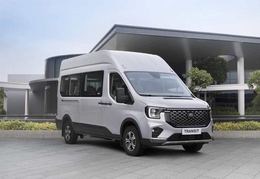 Ford Transit Premium 16 chỗ toàn cảnh ngoại thất tại Ford Hà Nội
