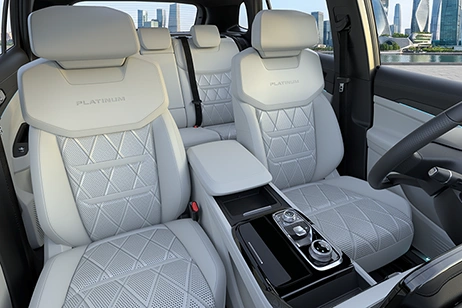 Nội thất sang trọng Ford Territory Platinum với ghế da cao cấp họa tiết kim cương