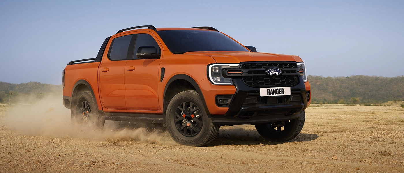 Ford Ranger Wildtrak 2.0L Turbo Diesel toàn cảnh ngoại thất tại Ford Hà Nội